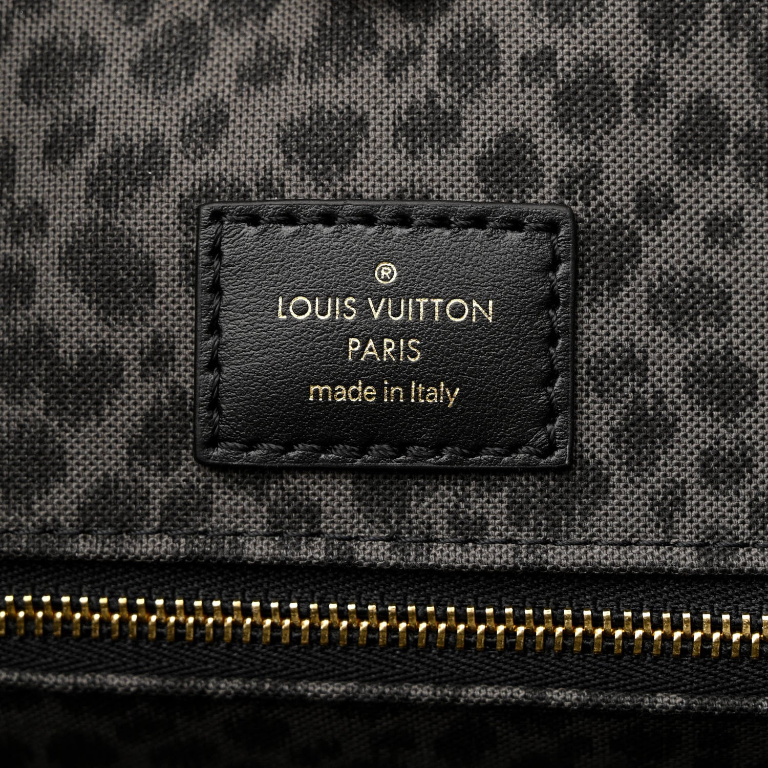 Louis Vuitton Monogram Giant Wild At Heart Onthego GM Arizona 6 of 9
