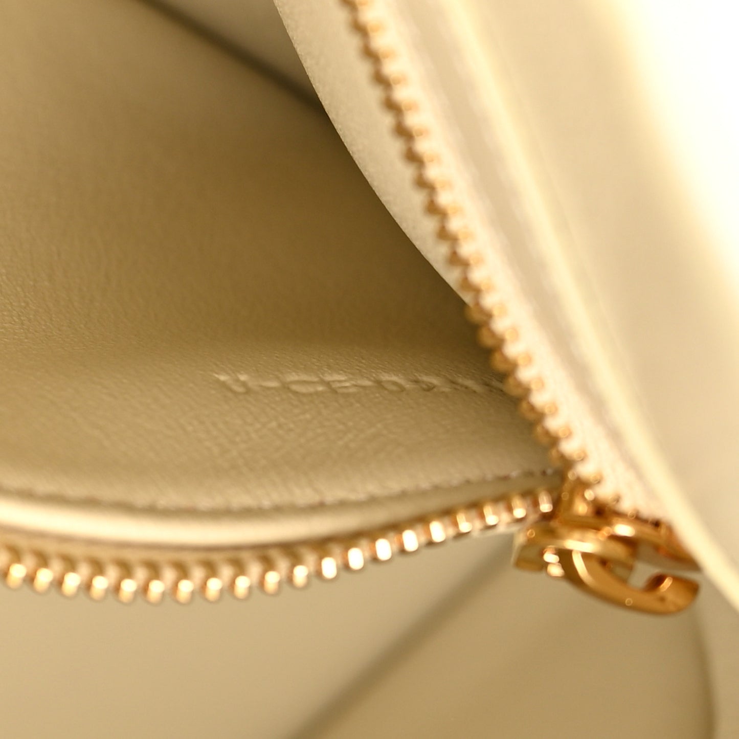 Smooth Calfskin Cabas 16 Bag Limestone