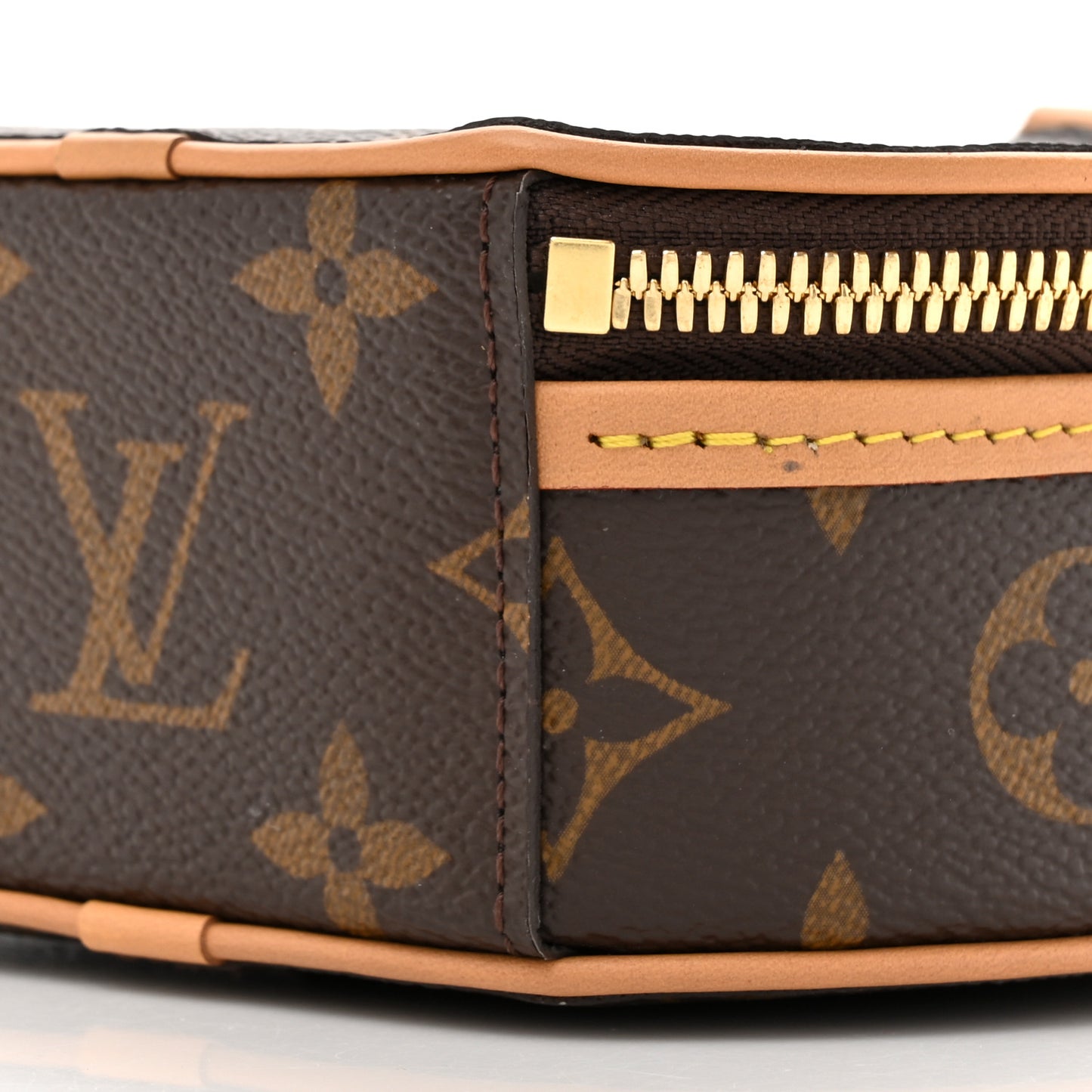 Monogram Mini Boite Chapeau