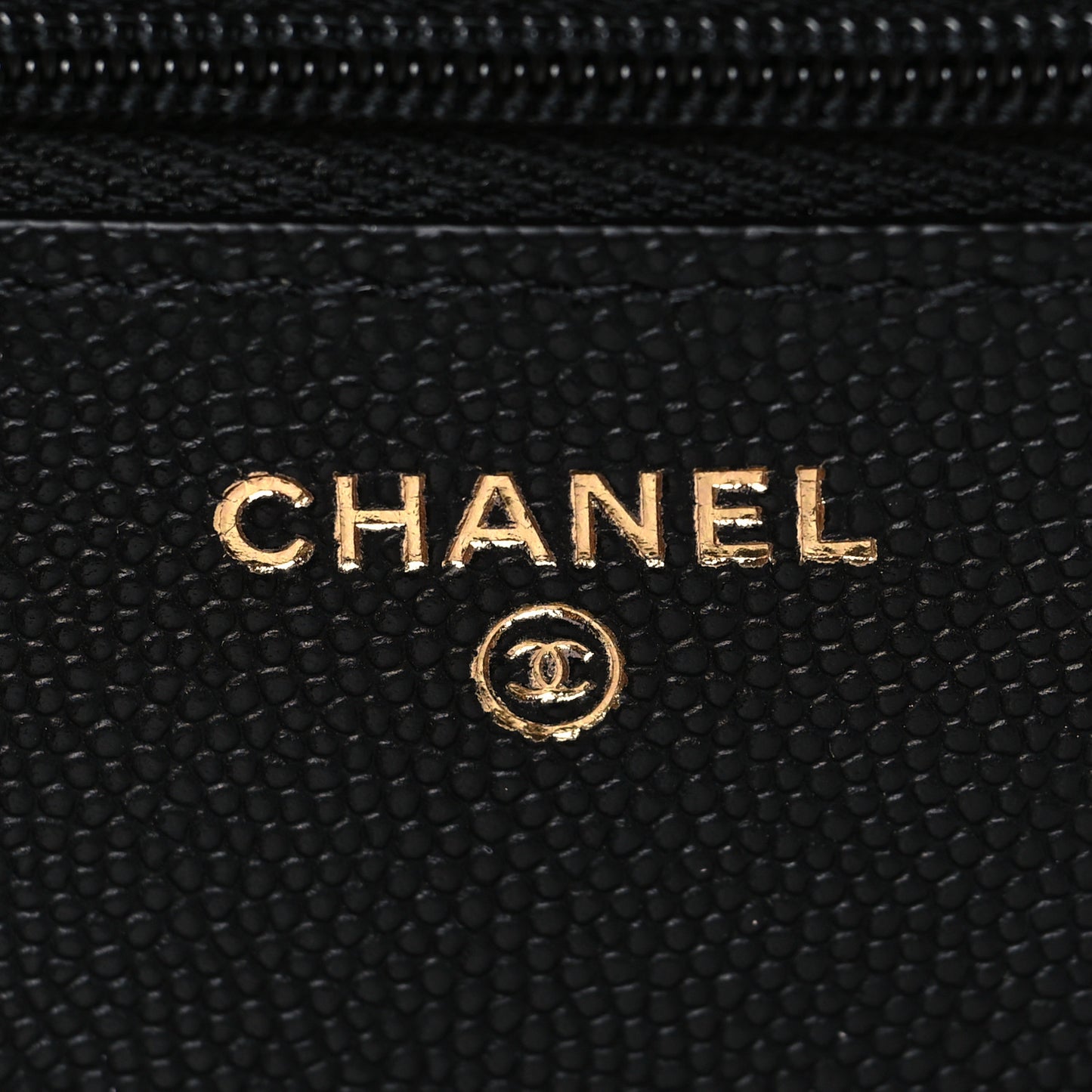 Caviar Quilted Striated CC Wallet On Chain WOC Black