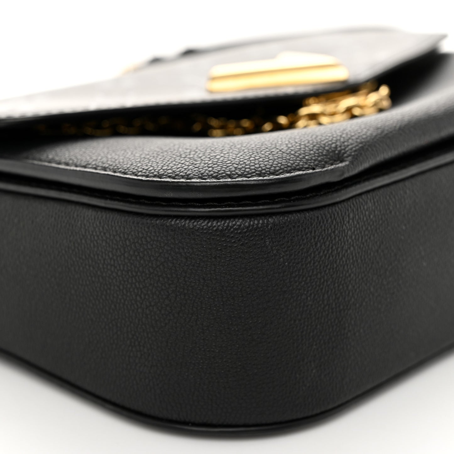 Calfskin Monogram Very Messenger Black
