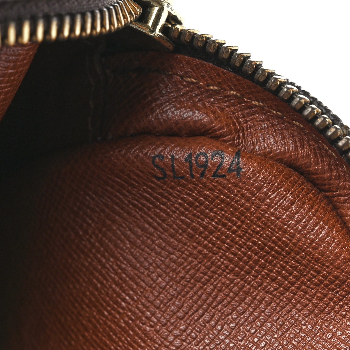 Monogram Pochette Marly Dragonne 22