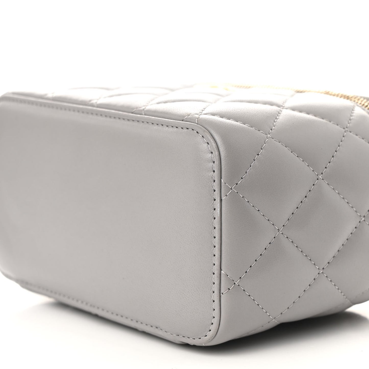 Lambskin Quilted Small Pearl Crush Vanity Case With Chain Grey
