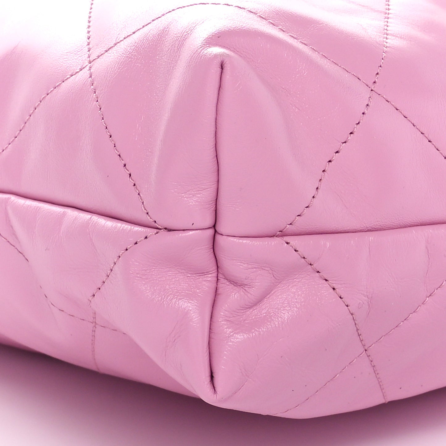 Shiny Calfskin Quilted Small Chanel 22 Pink