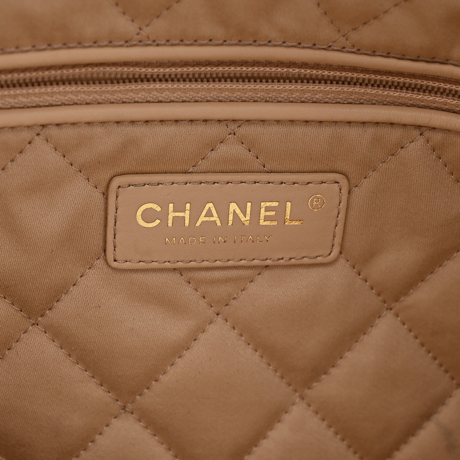 Chanel Shiny Calfskin Quilted Small Chanel 22 White 7 of 12