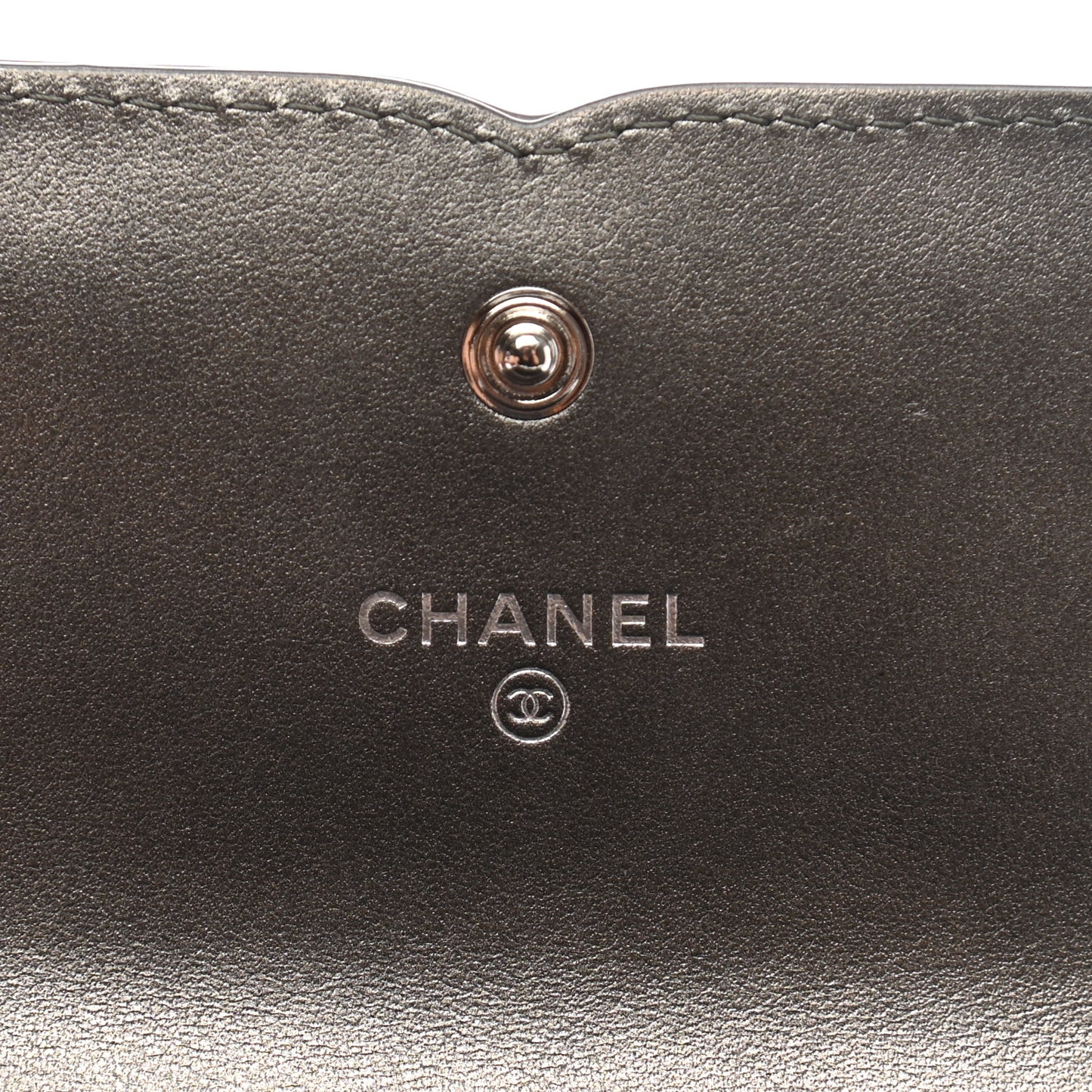 Iridescent Caviar Quilted Medium Filigree Flap Wallet Silver