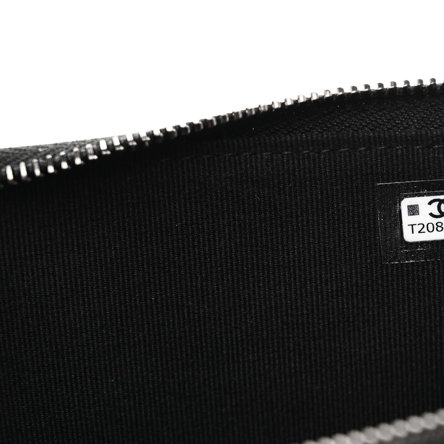 Pearly Lambskin Quilted Zip Card Holder So Black