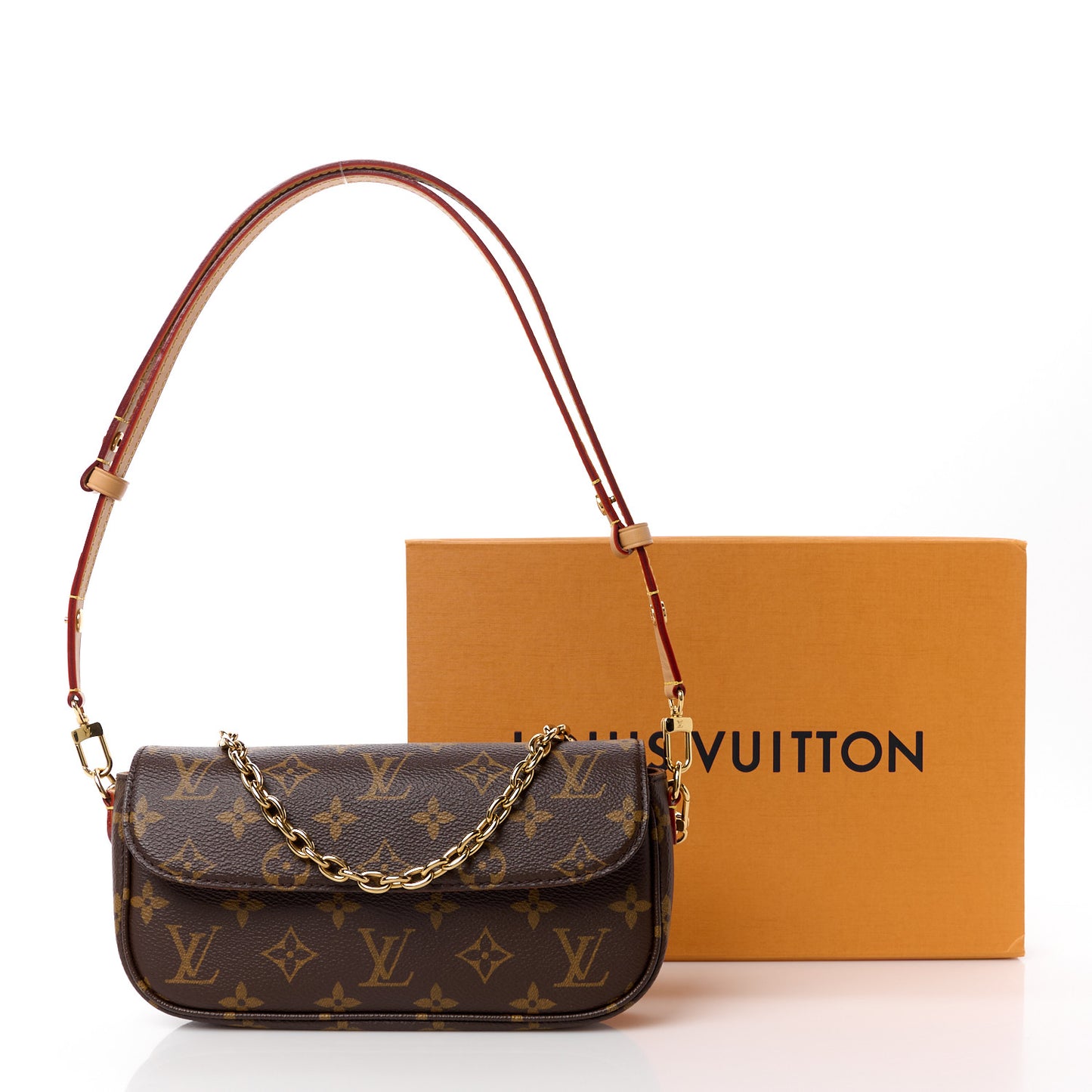 Monogram Ivy Wallet On Chain