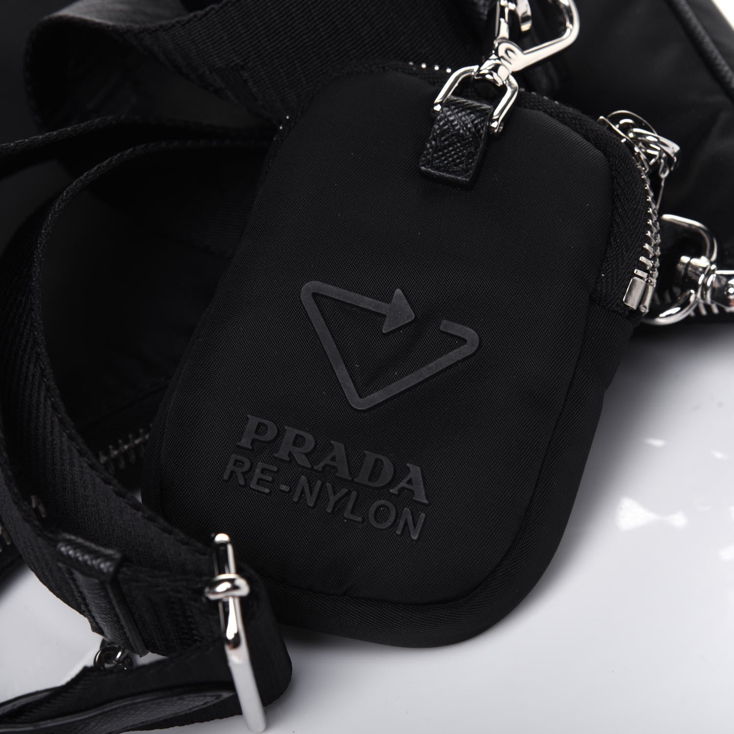 Prada Nylon Re-Edition 2005 Shoulder Bag Black 17 of 17