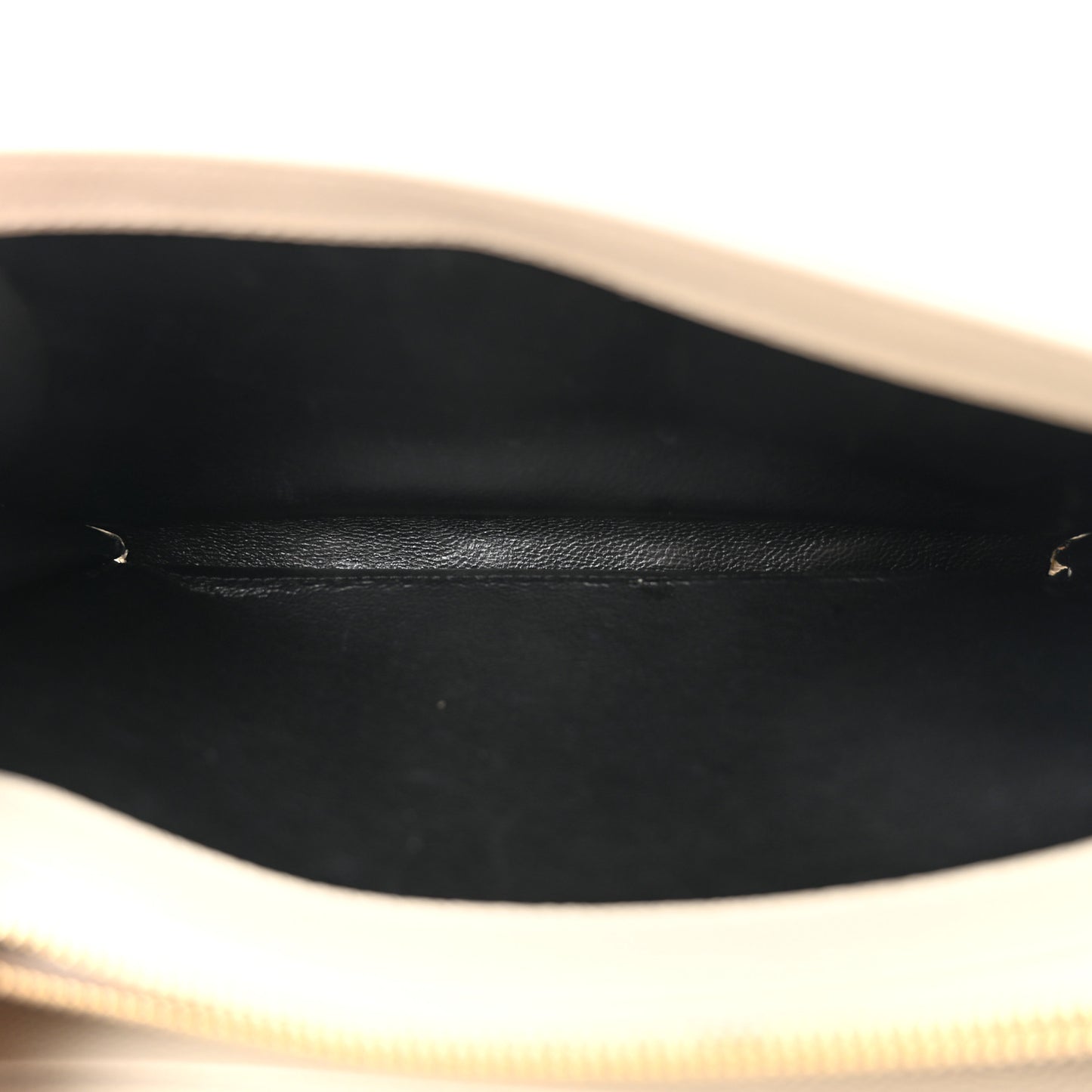 Grain De Poudre Matelasse Chevron Monogram Chain Wallet Crema Soft