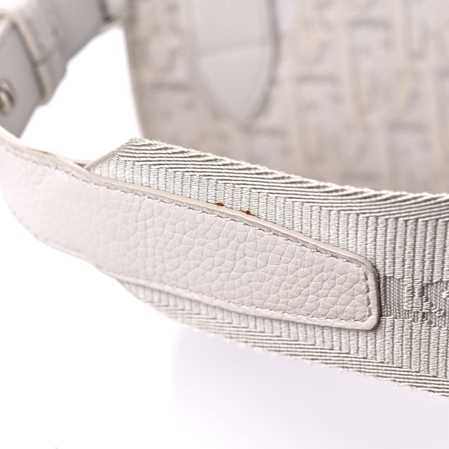 Oblique Saddle Messenger Pouch Beige