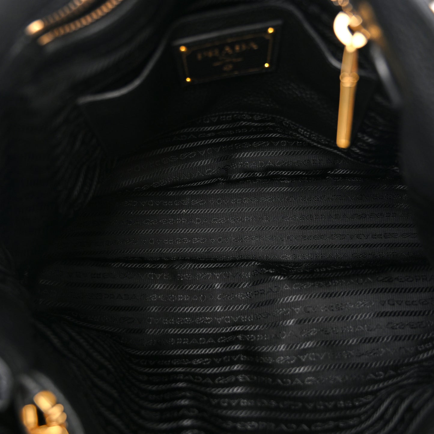 Vitello Daino Tote Black
