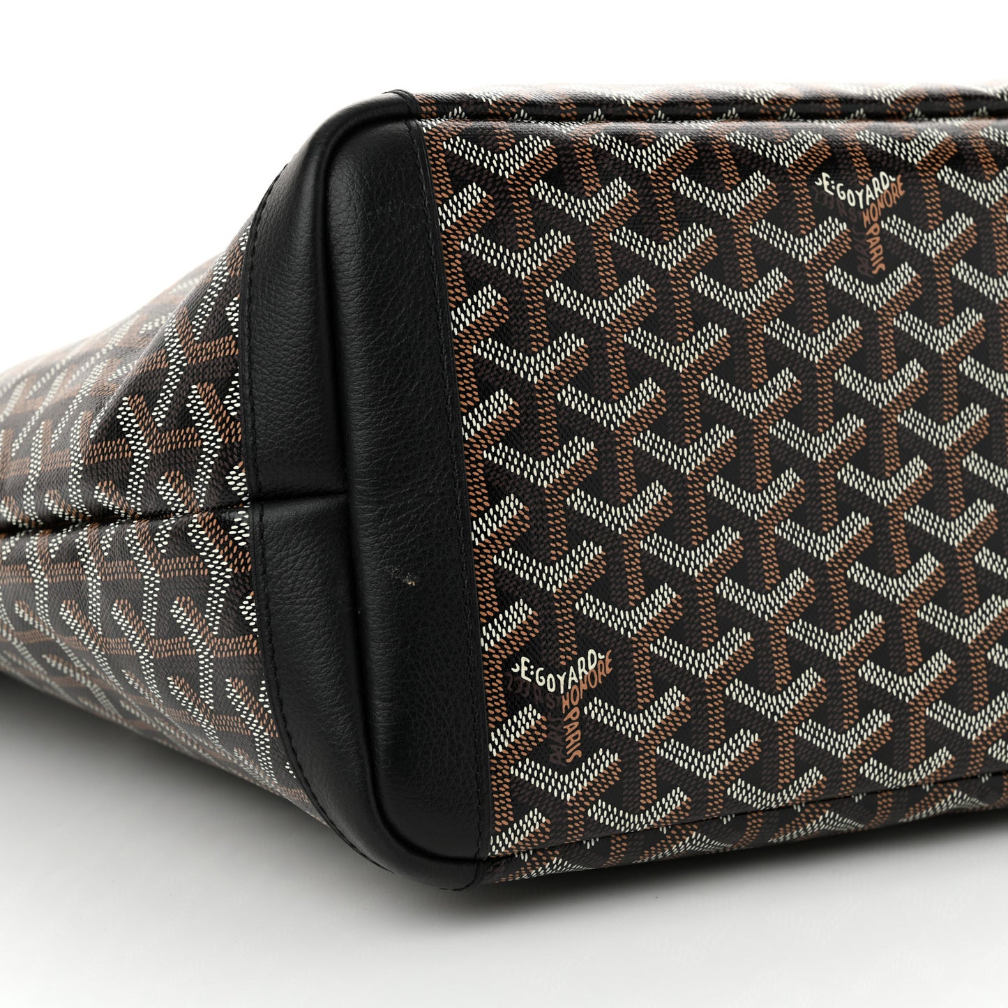 Goyardine Artois MM Black