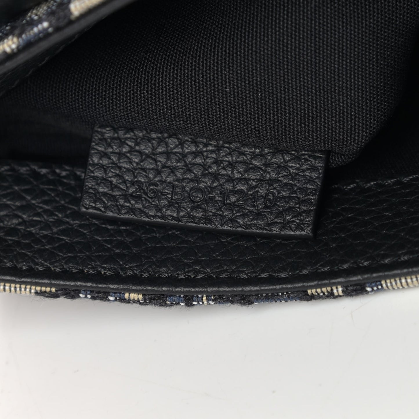Oblique Saddle Messenger Pouch Beige Black