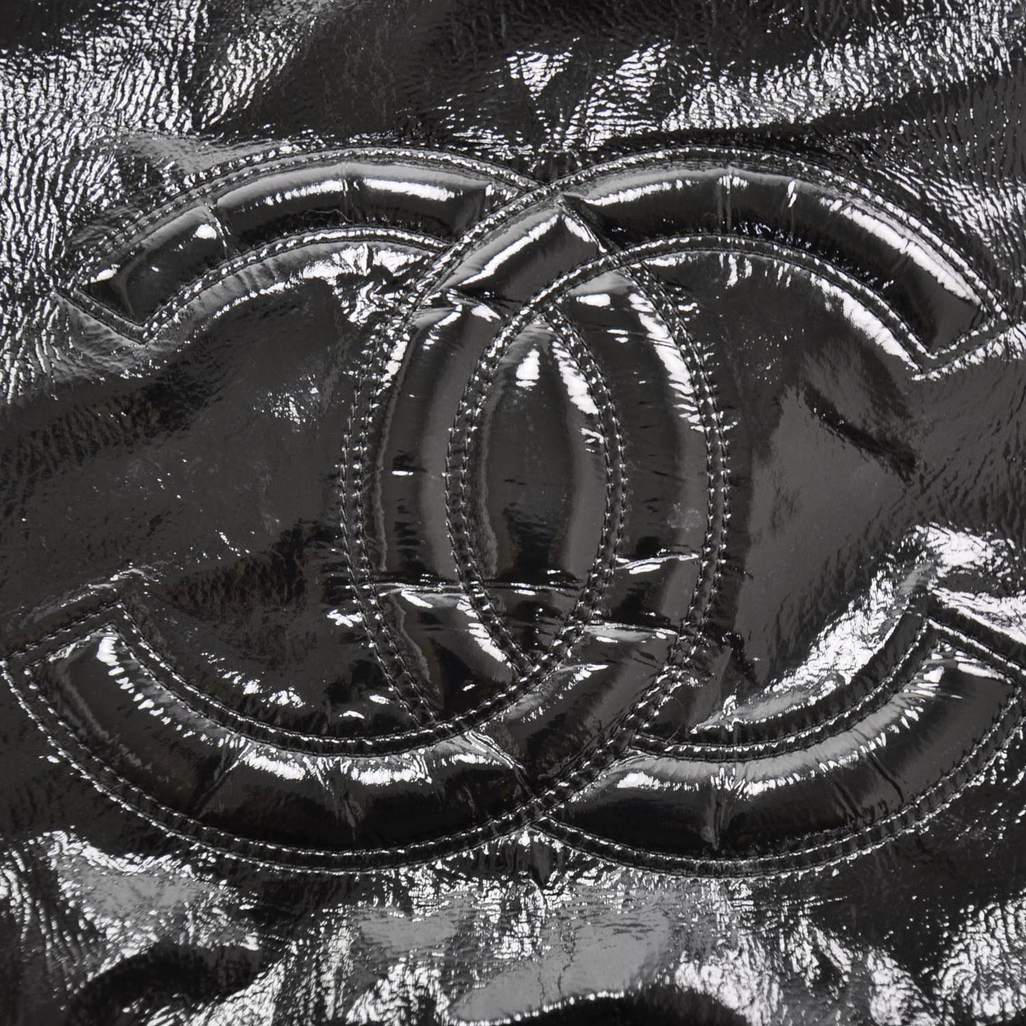 Vinyl XL Rock and Chain Flap Black