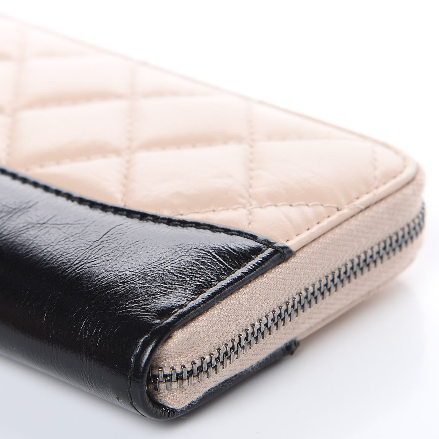 Aged Calfskin Quilted Small Gabrielle Zip Around Wallet Beige Black