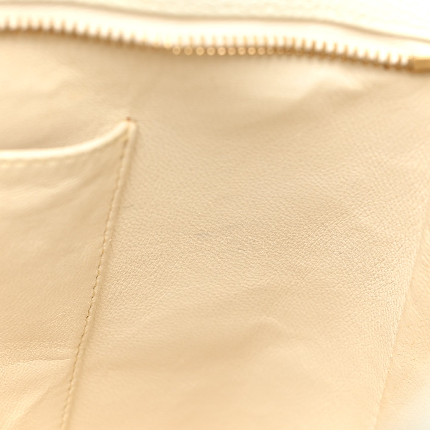 Caviar Quilted Medallion Tote White