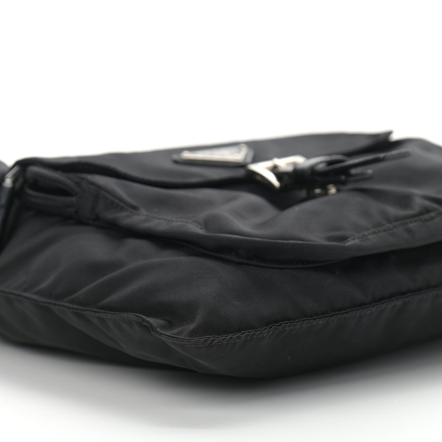 Nylon Tessuto Vela Messenger Bag Black
