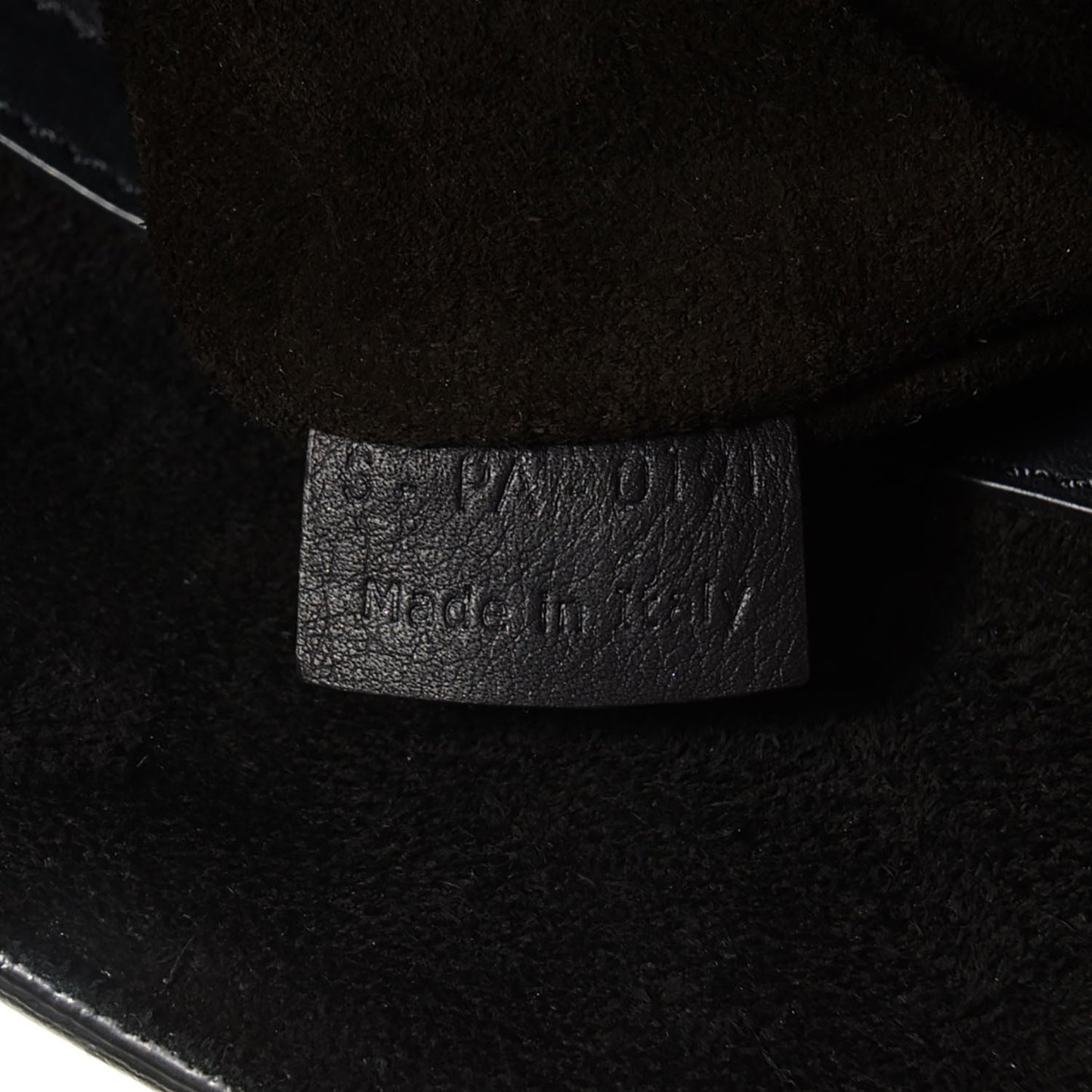 Supple Calfskin Medium Phantom Luggage Black