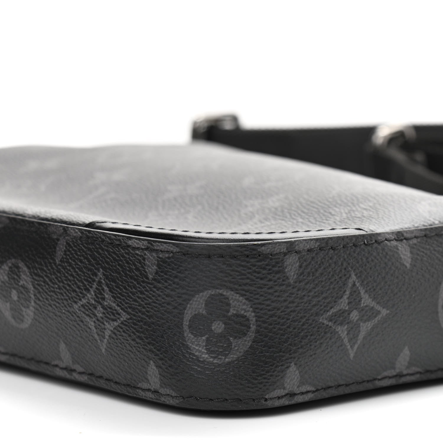 Louis Vuitton Reverse Monogram Eclipse Trio Messenger 11 of 14