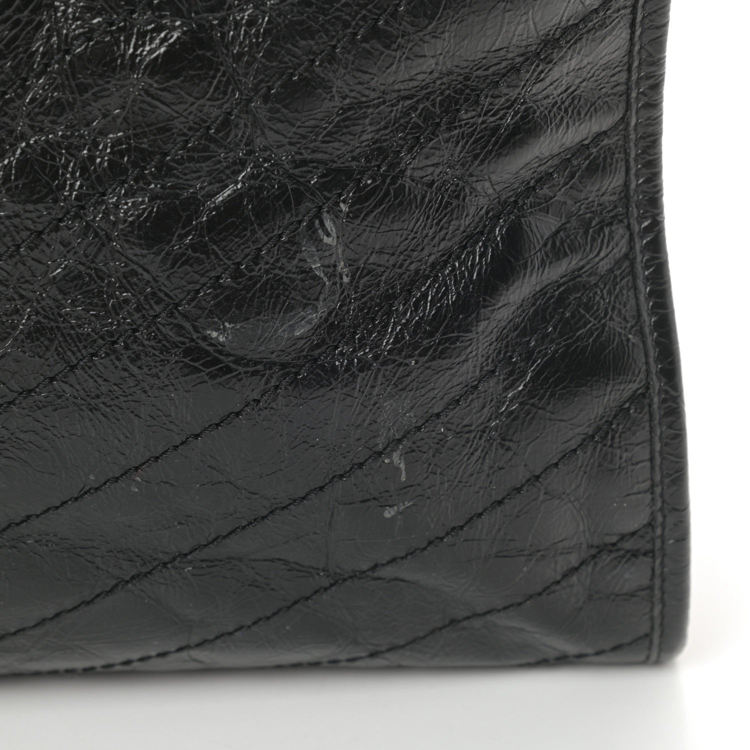 Saint Laurent Crinkled Calfskin Matelasse Monogram Niki Shoulder Bag Black 11 of 12