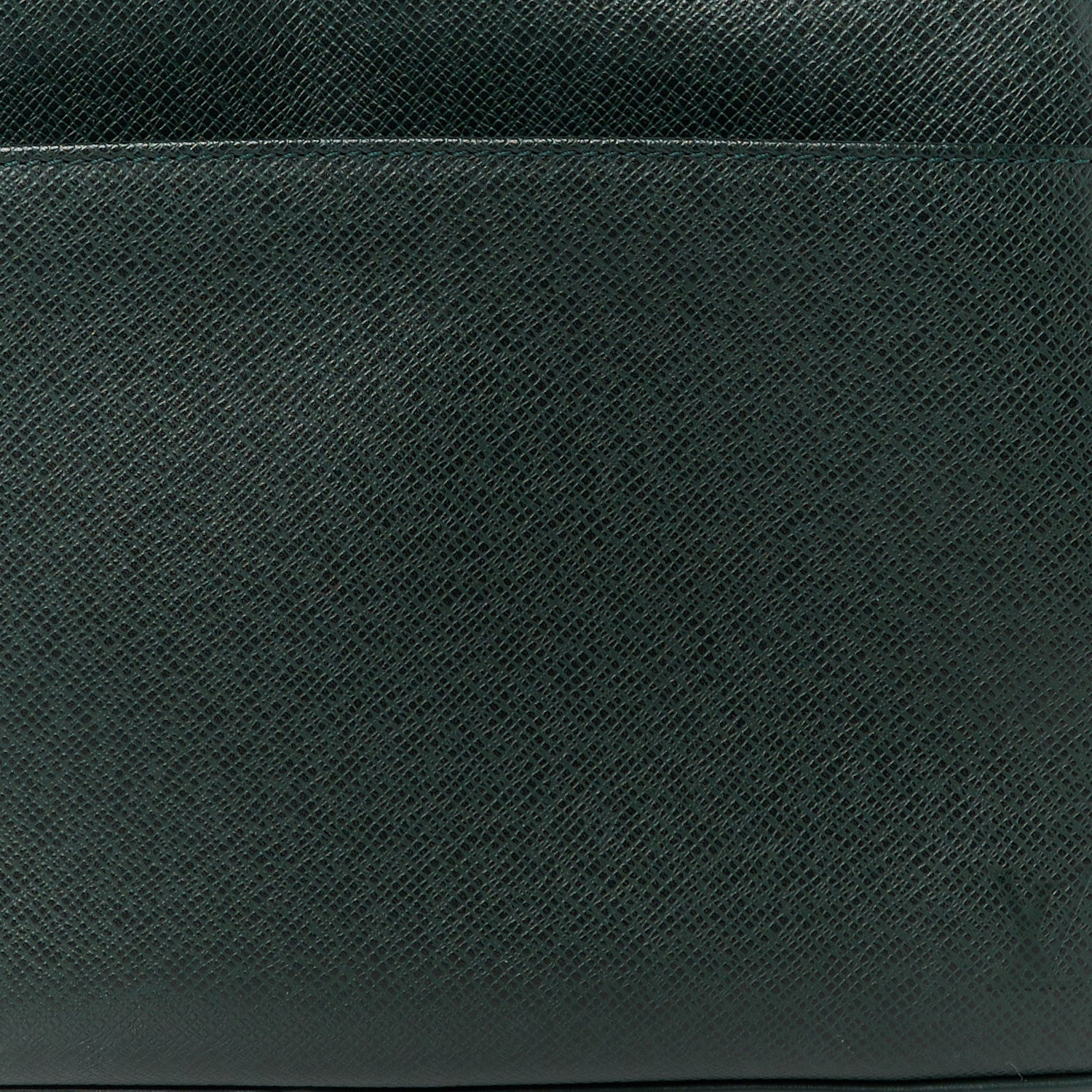Louis Vuitton Taiga Reporter Messenger Epicea 10 of 12