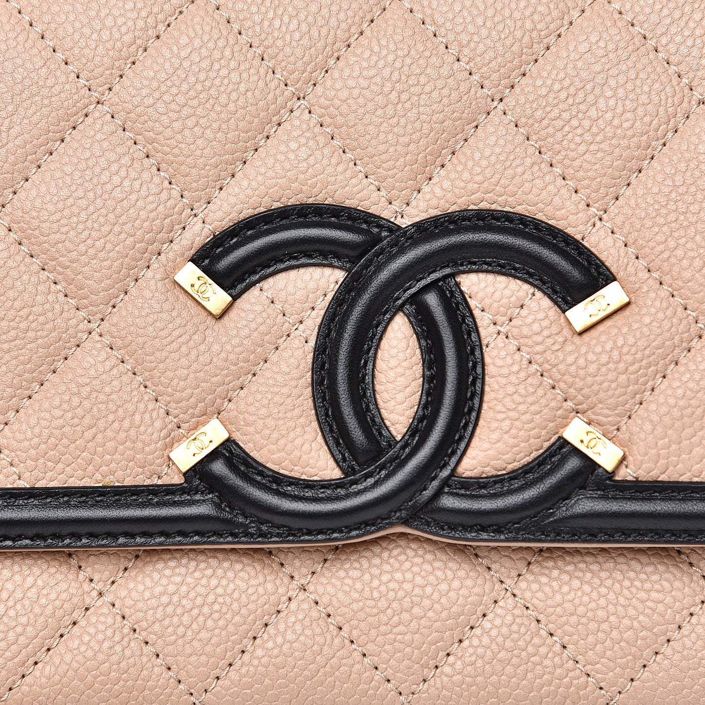 Caviar Quilted Small CC Filigree Flap Beige Black