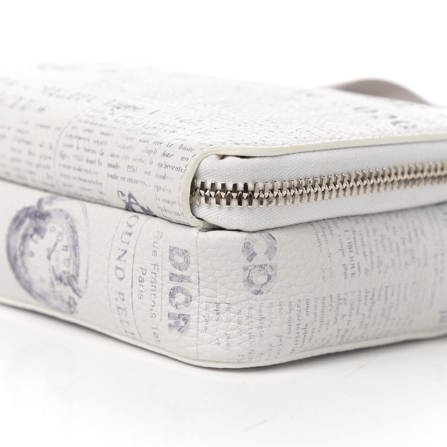Christian Dior X DANIEL ARSHAM Grained Calfskin Newspaper Messenger White 8 of 9