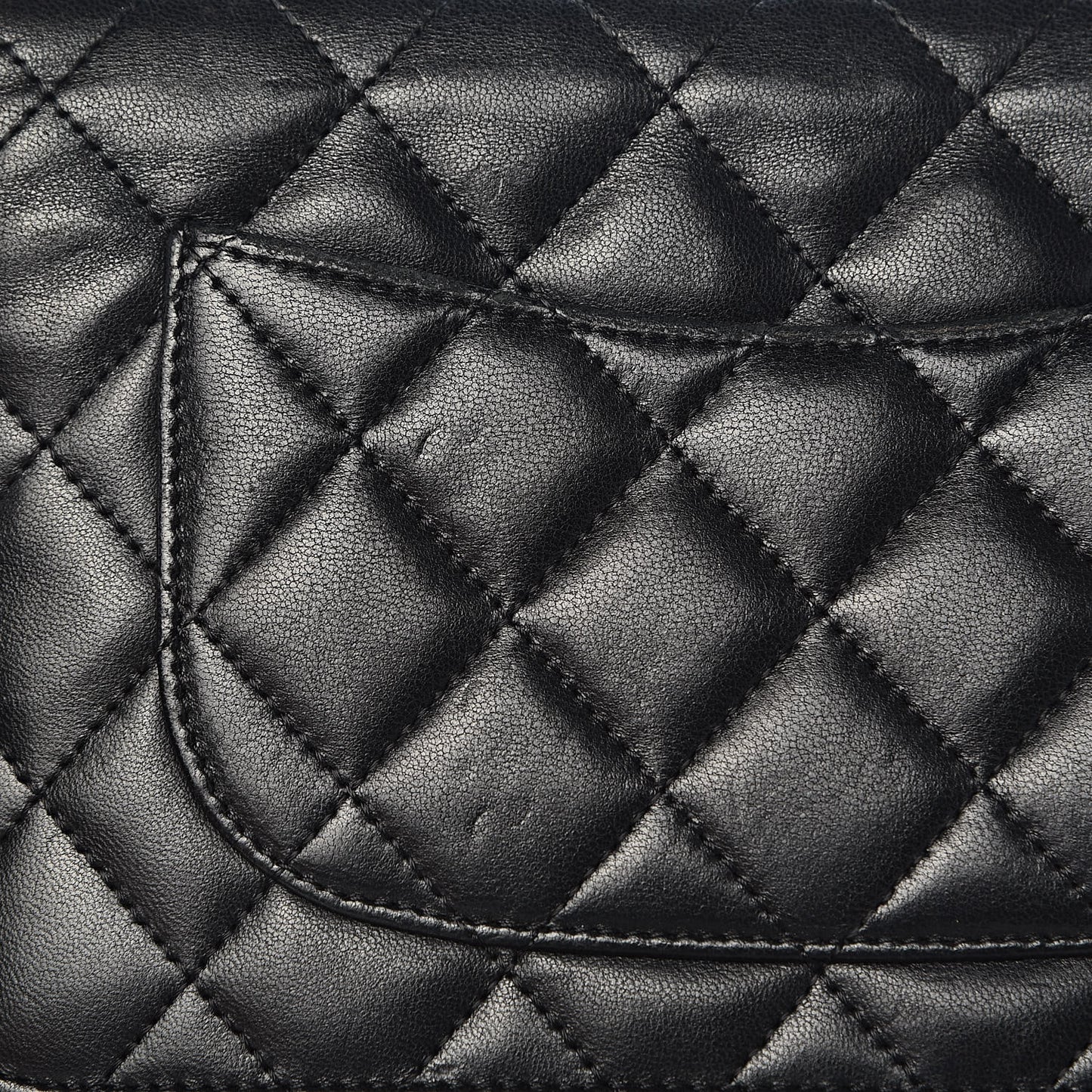 Lambskin Quilted Wallet On Chain WOC Black