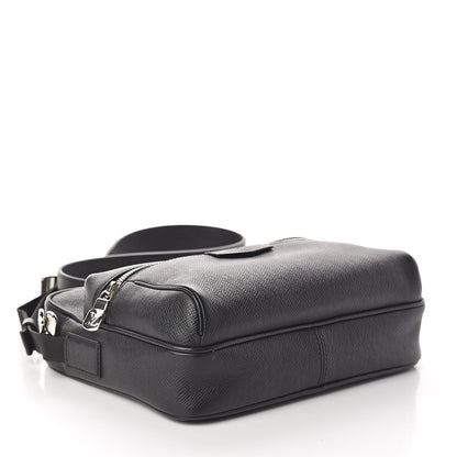 Louis Vuitton Taiga Outdoor Messenger PM Black 4 of 9