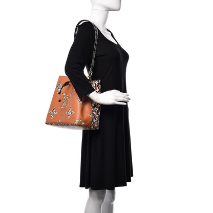 Louis Vuitton Monogram Giant Jungle NéoNoé Caramel 2 of 8
