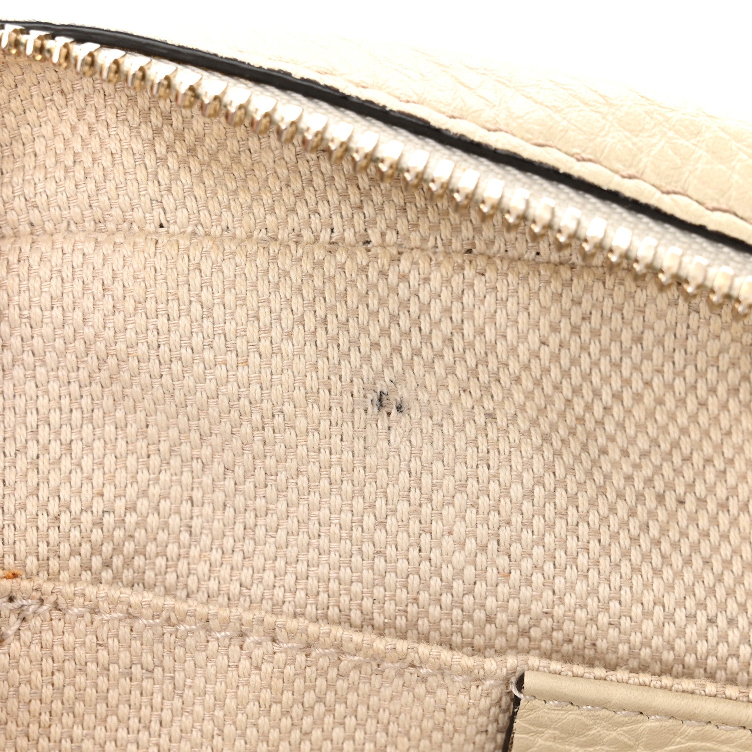 Gucci Pebbled Calfskin Small Soho Disco Bag Off White 11 of 12