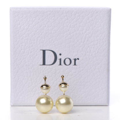 Christian Dior Pearl Ultradior Earrings Cream 8 of 8