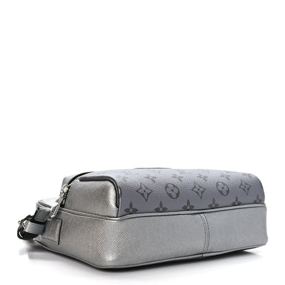 Louis Vuitton Taigarama Outdoor Messenger Gunmetal 4 of 9