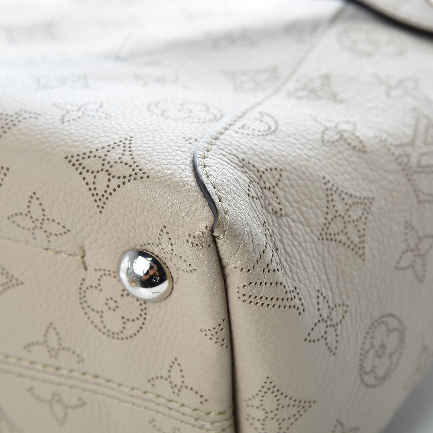 Louis Vuitton Mahina Hina PM Galet 22 of 23