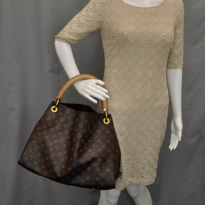 Louis Vuitton Monogram Artsy MM 2 of 9