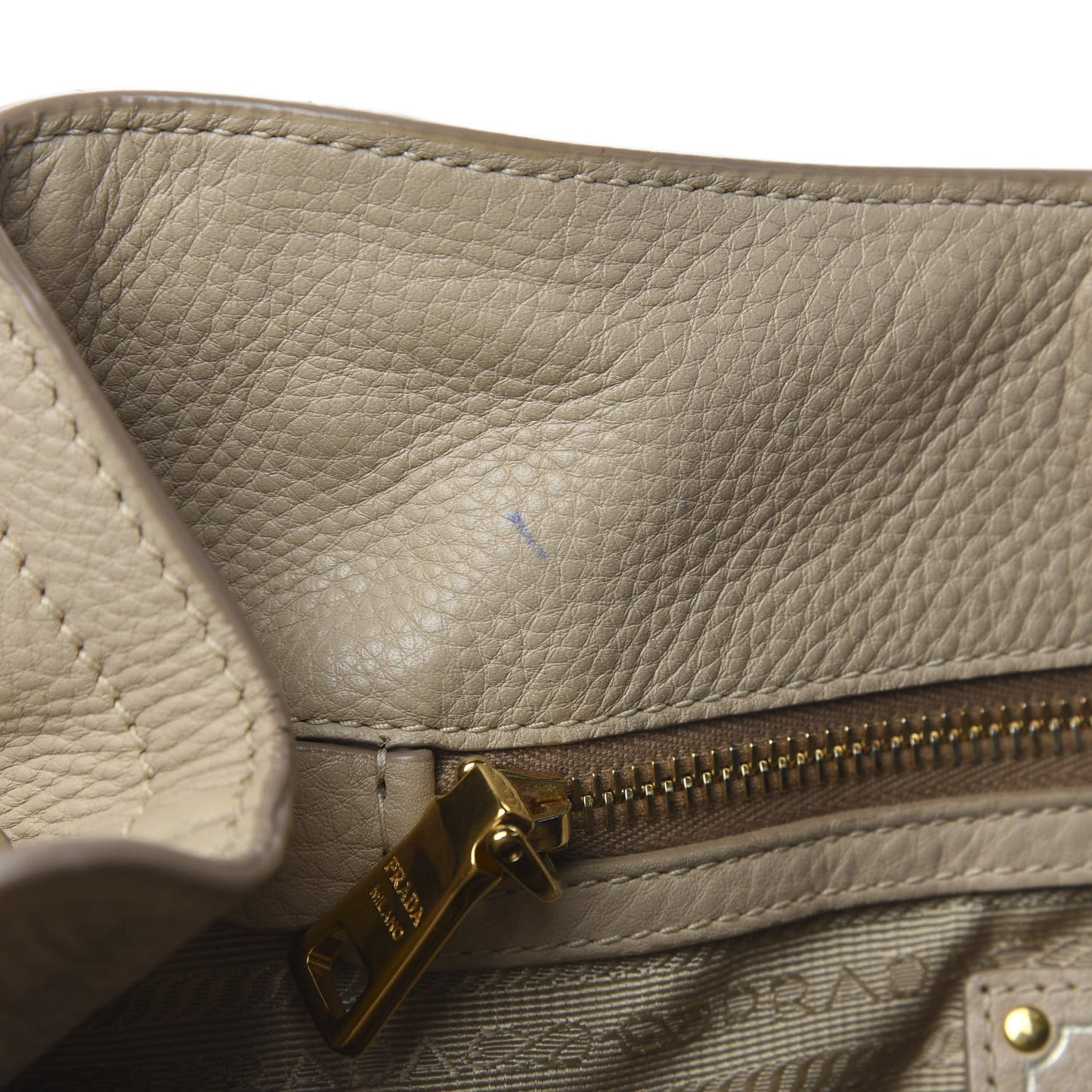 Vitello Daino Shoulder Bag Sabbia