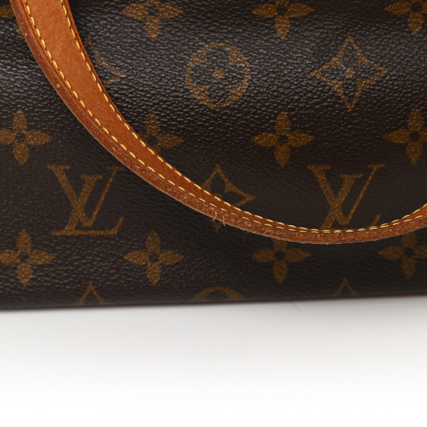 Louis Vuitton Monogram Cabas Mezzo 16 of 20