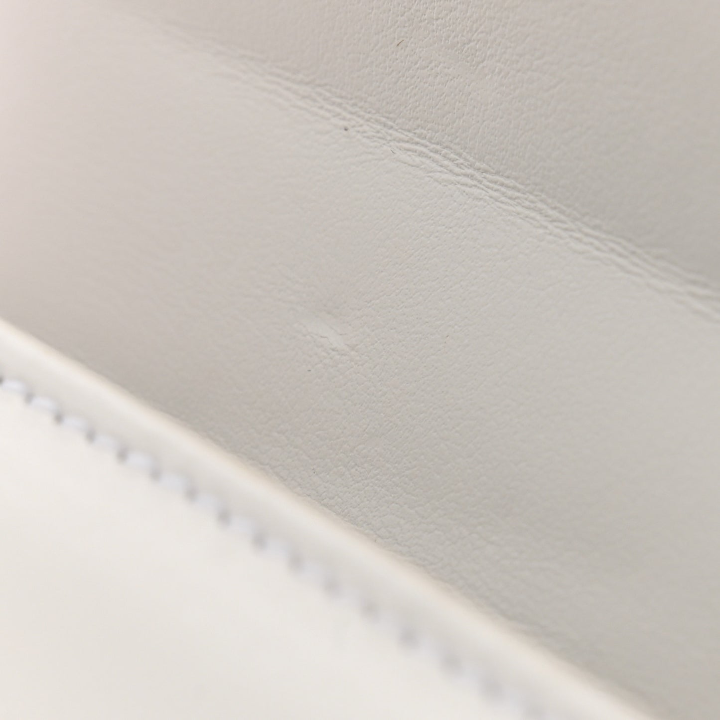 Smooth Calfskin Le Chiquito Long White