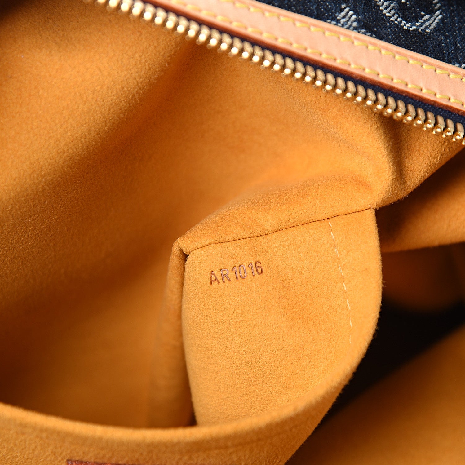 Louis Vuitton Denim Raye Cabas GM 6 of 9