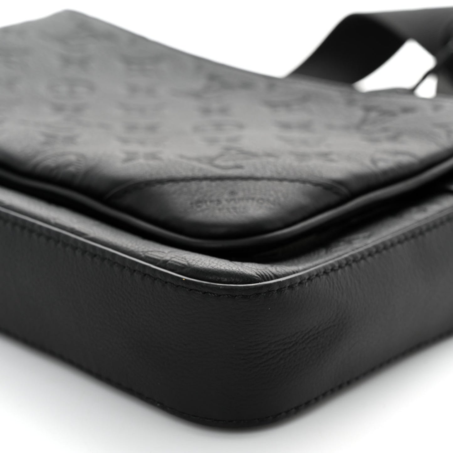 Calfskin Monogram Shadow Trio Messenger Black