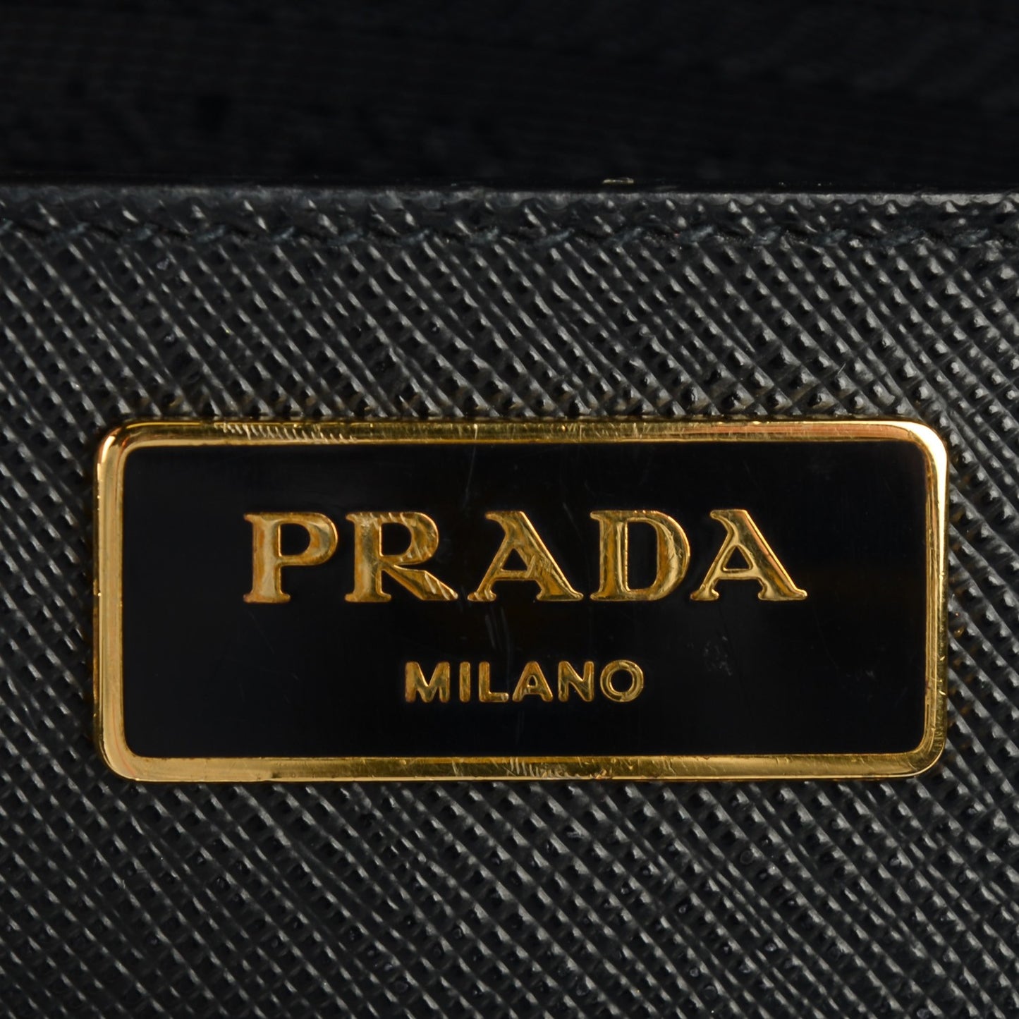 Saffiano Medium Galleria Double Zip Tote Black