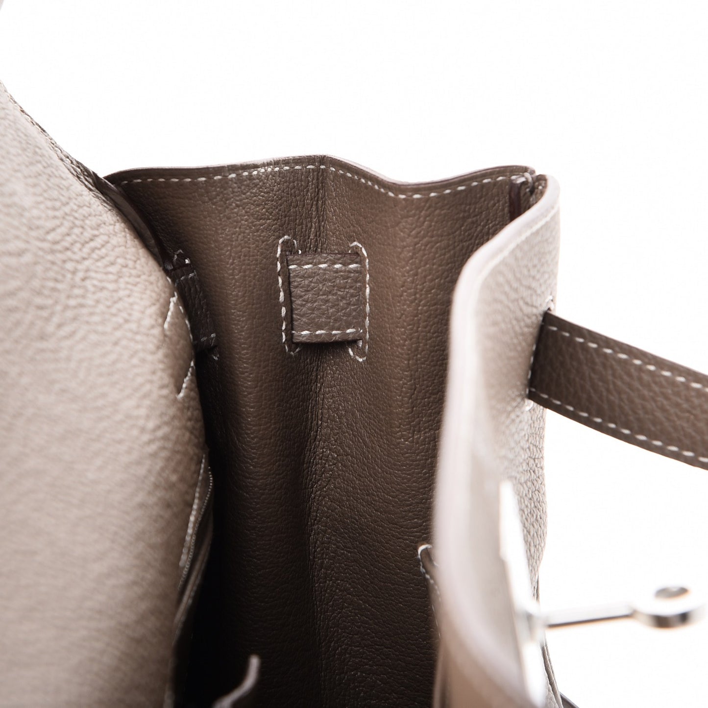 Togo Kelly Retourne 32 Etoupe