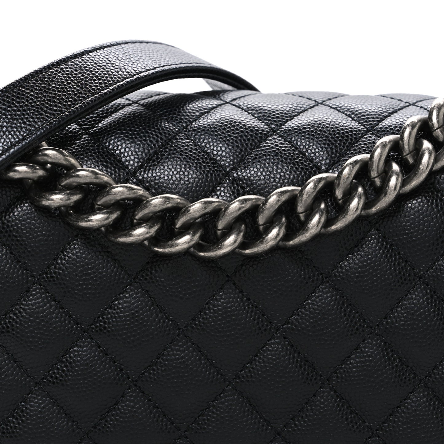 Caviar Quilted Medium Boy Flap Black