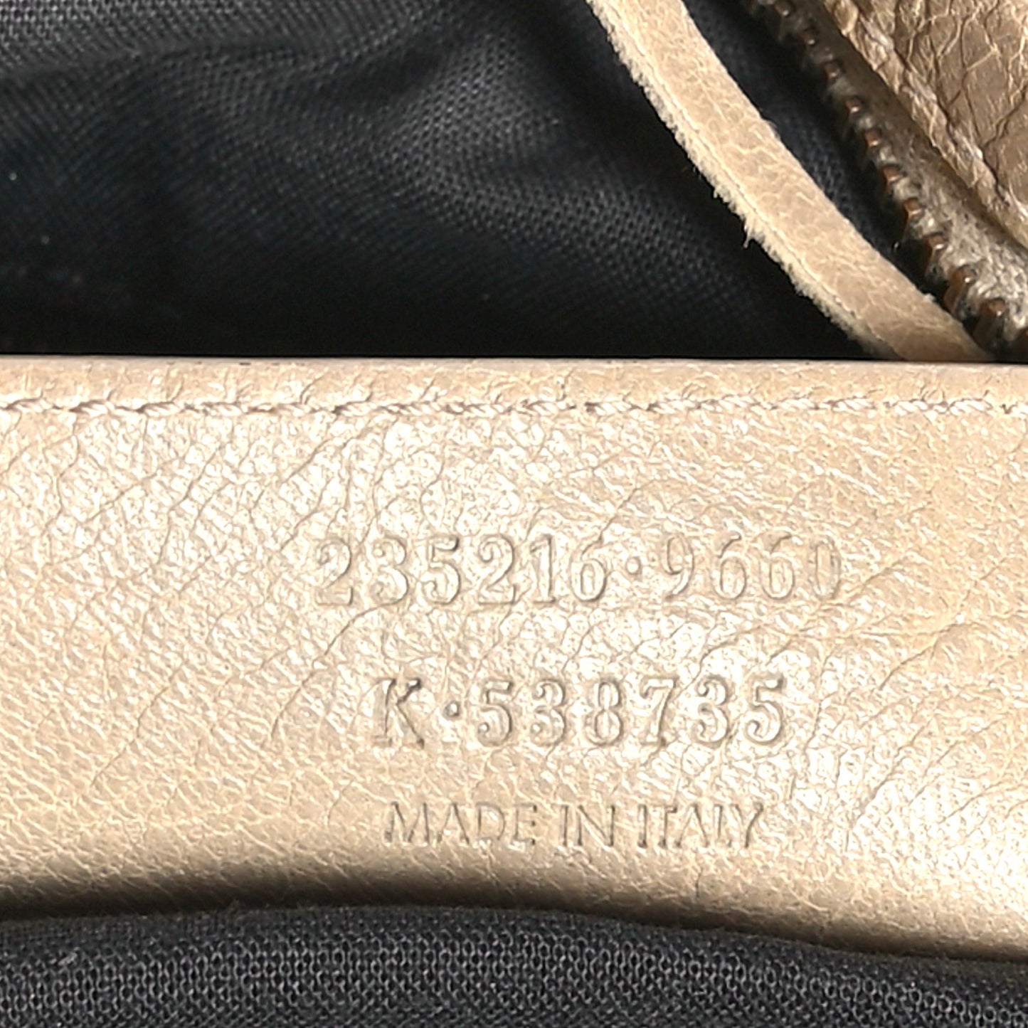 Agneau Classic Hardware Velo Latte Beige