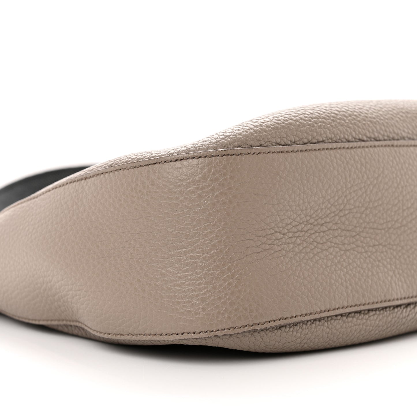 Vitello Daino Soft Large Zippered Messenger Hobo Argilla