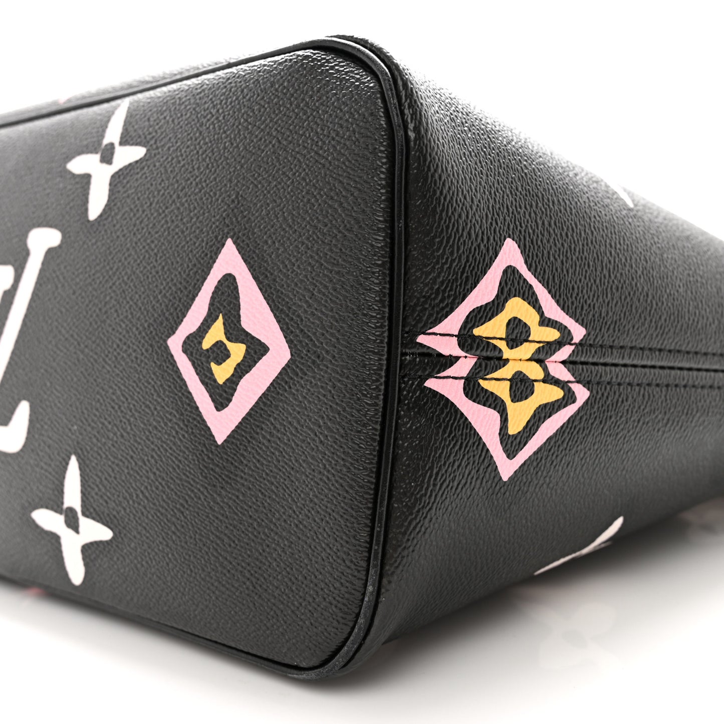 Monogram Giant Wild at Heart Neverfull MM Black
