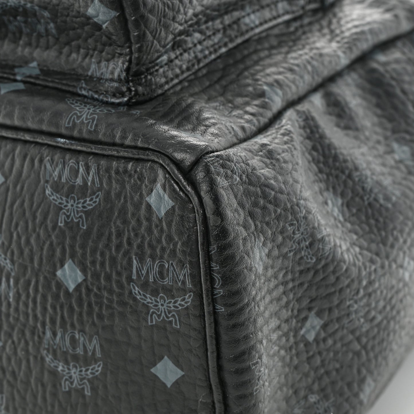 Visetos Studded Medium Stark M Backpack Black