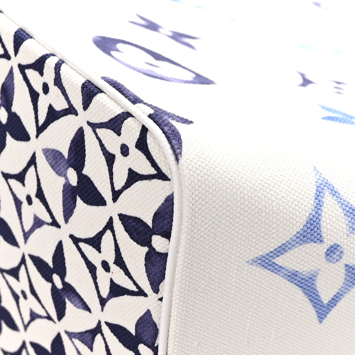 Monogram Canvas By The Pool Hamptons 2.0 Neverfull GM Blue