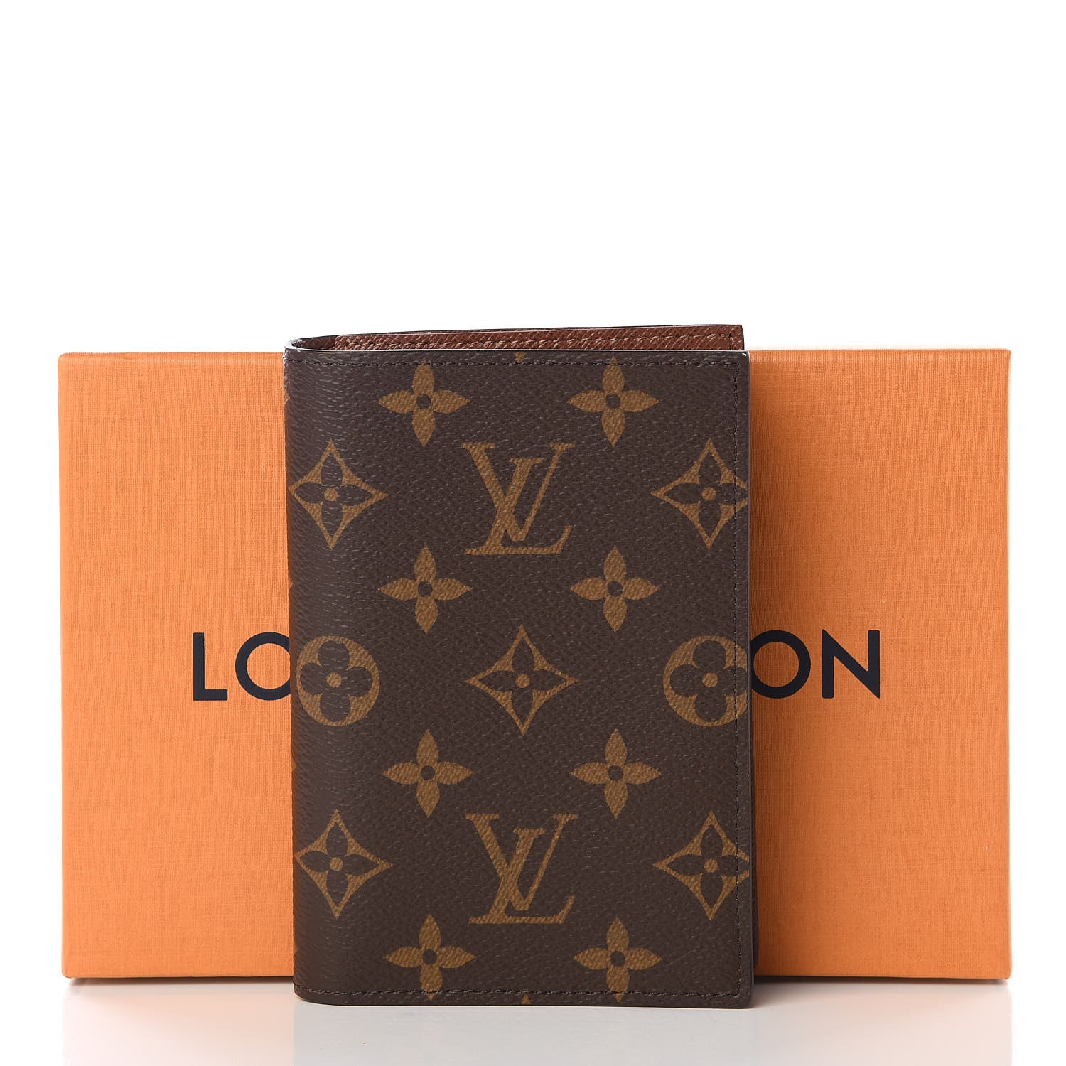 Louis Vuitton Monogram Passport Cover 18 of 18